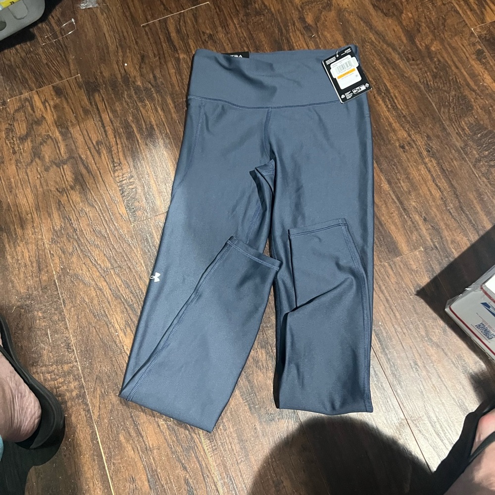 Under Armour ladies leggings colonial blue  color 1 pocket new